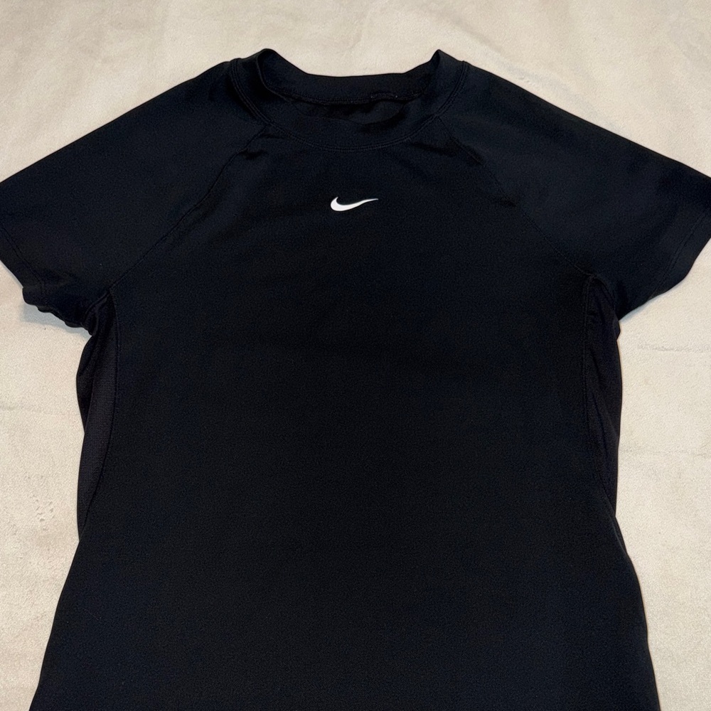 Nike Women's Black Short Sleeve Tee